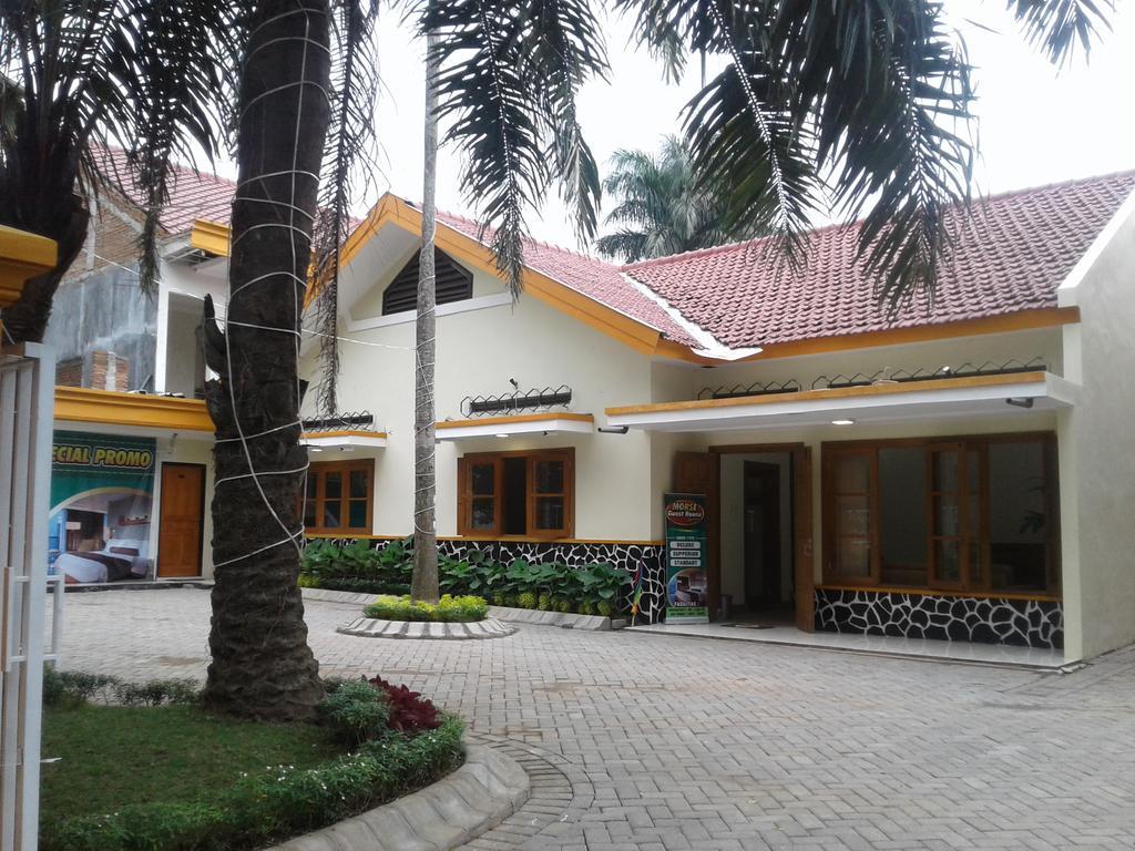 מאלאנג Morse Guest House מראה חיצוני תמונה